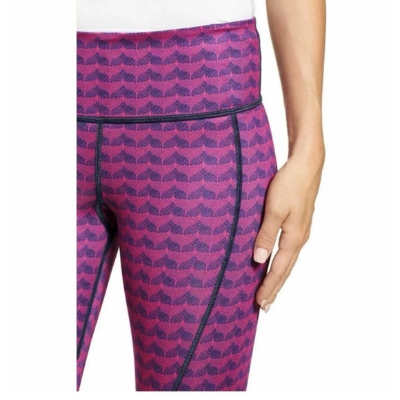 NWOT Vineyard Vines Etched Whale Tail Performance Crop Legging Pink Purple Blue - Picture 5 of 12
